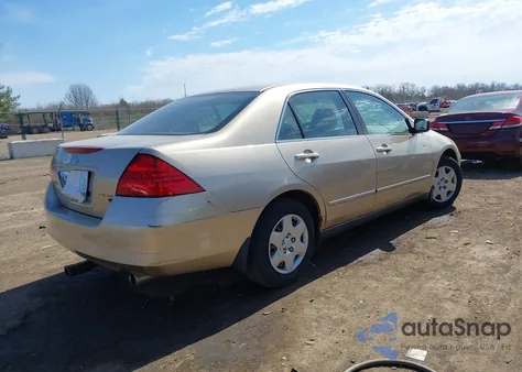 2006 Honda Accord 2.4 Lx из США, поврежденный, VIN 1HGCM56466A037857